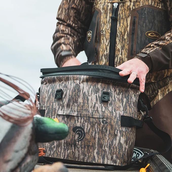 Mossy Oak New Bottomland Camo
