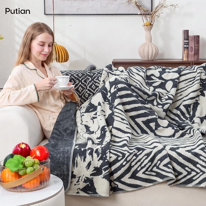 Aztec Black & White