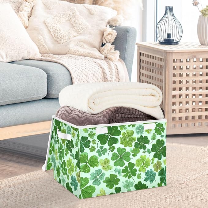Mint Green Clover Leaf Speckle